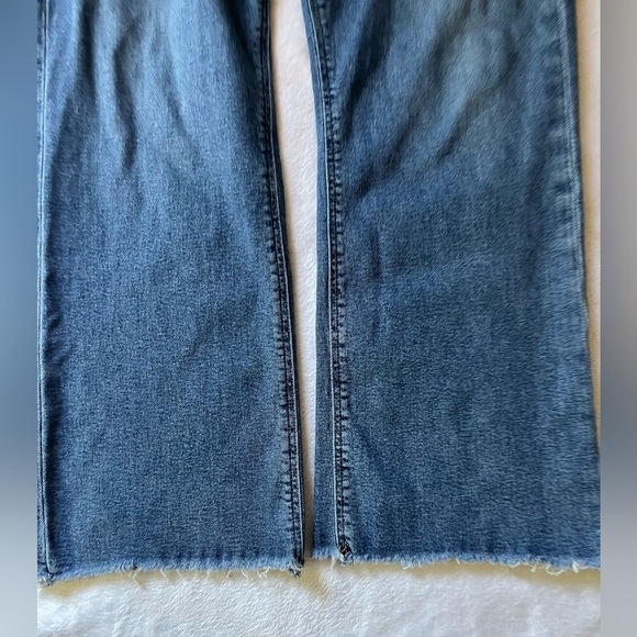 Joe’s Jeans The Callie High Rise Cropped Bootcut Solstice Sz 30 - Picture 15 of 17